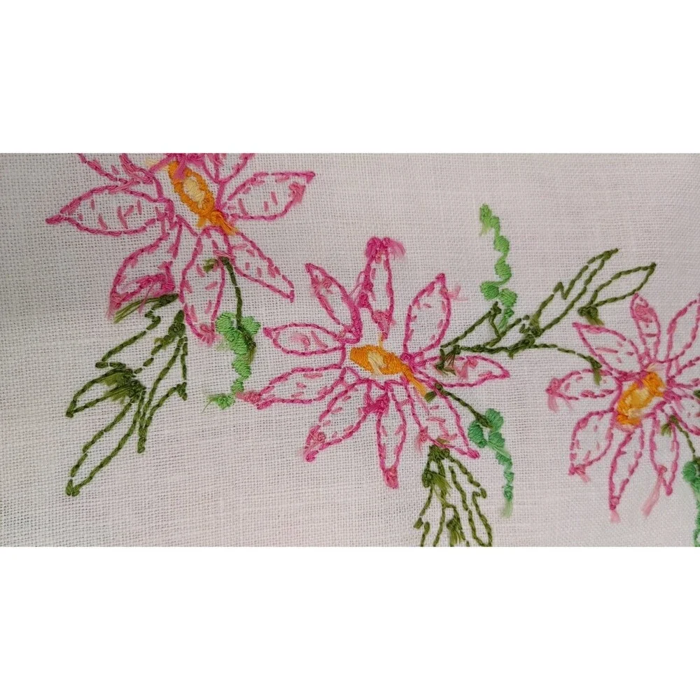 Vtg Hand Embroidered Table Runner Dresser Scarf Floral Crochet Lace Trim Edge